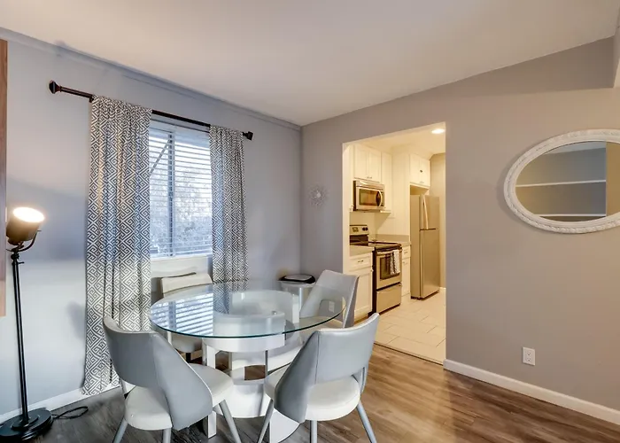 Fully Renovated! Walkable Old Town Holiday home