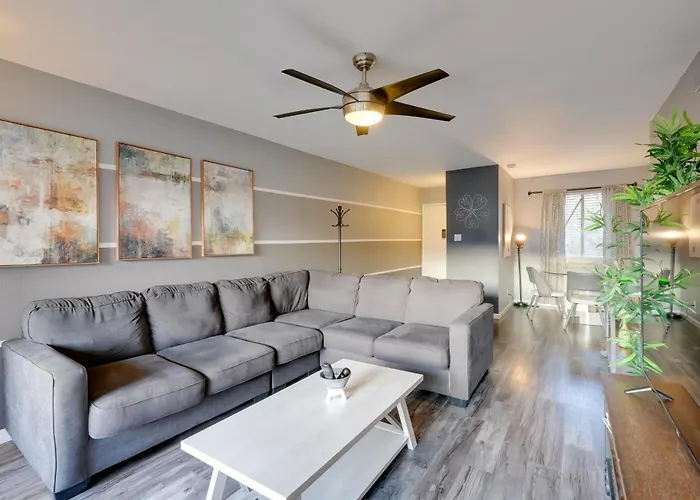 Fully Renovated! Walkable Old Town Scottsdale
