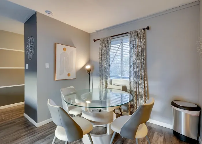 Holiday home Fully Renovated! Walkable Old Town