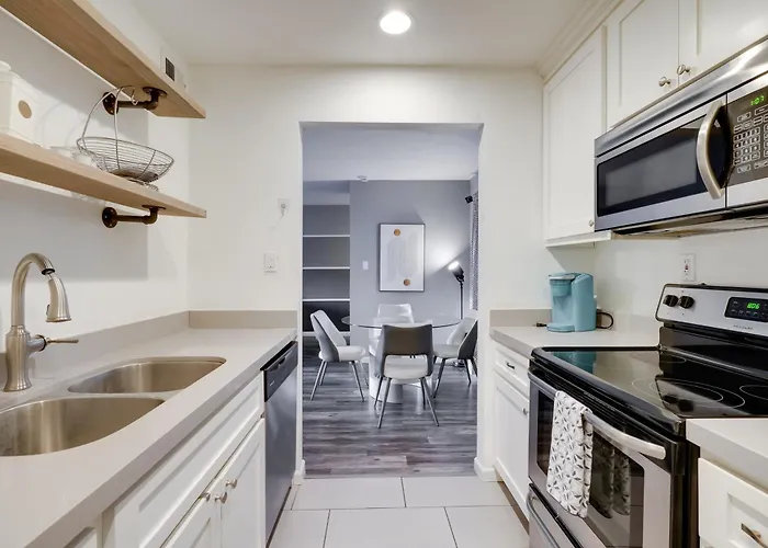 Fully Renovated! Walkable Old Town Scottsdale