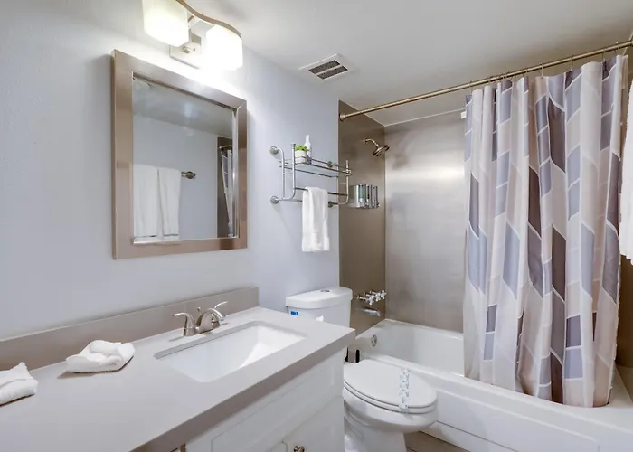 Fully Renovated! Walkable Old Town *