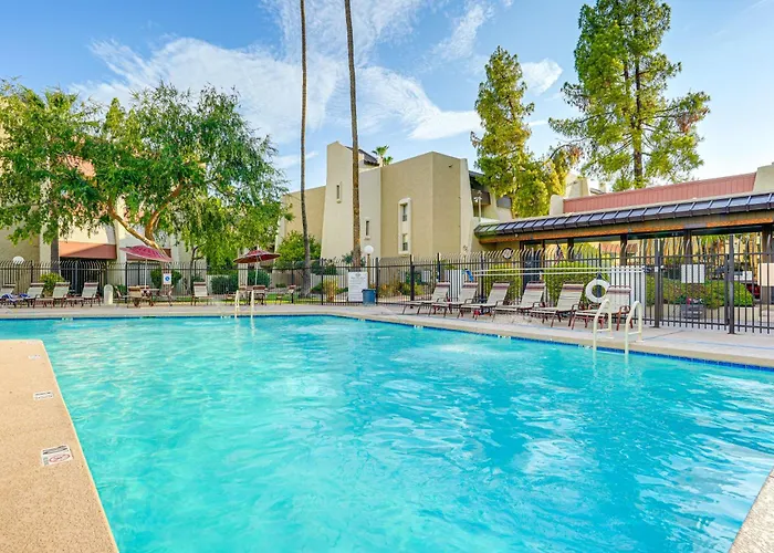 Fully Renovated! Walkable Old Town Scottsdale