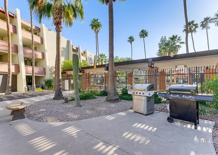 Fully Renovated! Walkable Old Town Scottsdale